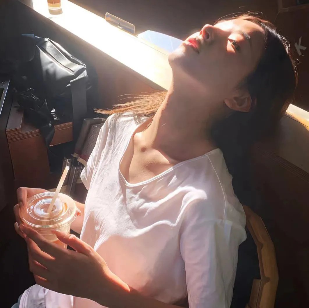 除了哭泣别无选择